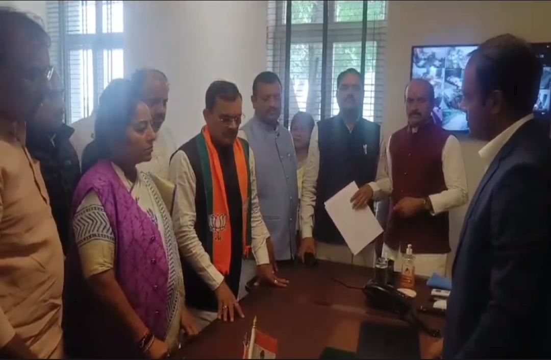 Chhatarpur Assembly Elections 2023 : छतरपुर कलेक्ट्रेट और एसपी कार्यालय पहुंचे बीजेपी प्रदेशाध्यक्ष, इस मामले में दिया ज्ञापन