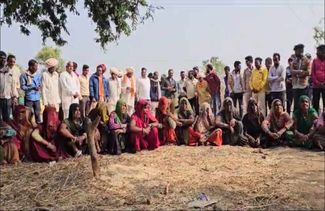 MP Vidhan Sabha chunav 2023 : आगर मालवा के इस गांव में नहीं हुआ मतदान, इस वजह से नाराज होकर बैठे ग्रामीण