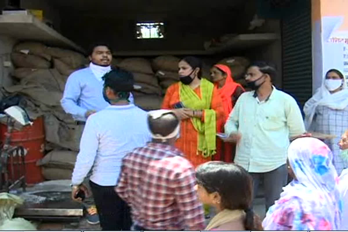 Ambikapur Ration Scam: खाद्य मंत्री के गृह जिले में हुआ 6 करोड़ का राशन घोटाला, मामले में सुस्त नजर आया खाद्य विभाग, प्रशासन में मचा हड़कंप