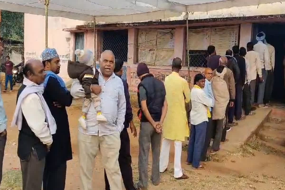 CG-MP assembly election 2023 voting: इन विधानसभाओं में शुरू हुआ मतदान, वोट के लिए सुबह से लगी लंबी लाइन…