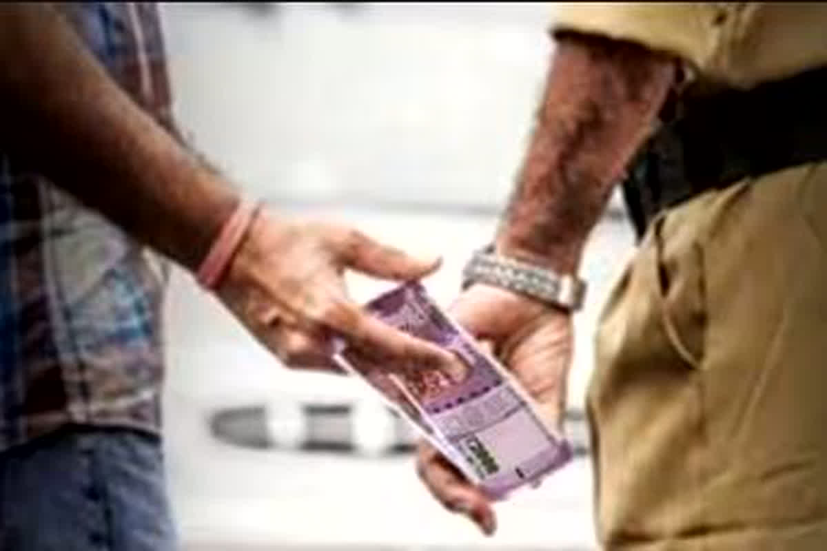 BSNL GM Arrested Bribe: BSNL का GM रिश्वत लेते गिरफ्तार, जूनियर अधिकारी से ले रहा था 40 हजार रुपए