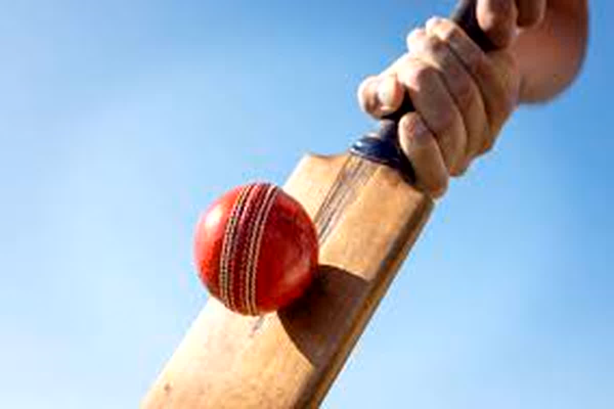 वर्ल्ड कप के बीच 33 साल के इस ऑलराउंडर ने किया संन्यास का ऐलान, फैंस के बीच मचा हड़कंप, जानें क्यों लिया ये फैसला