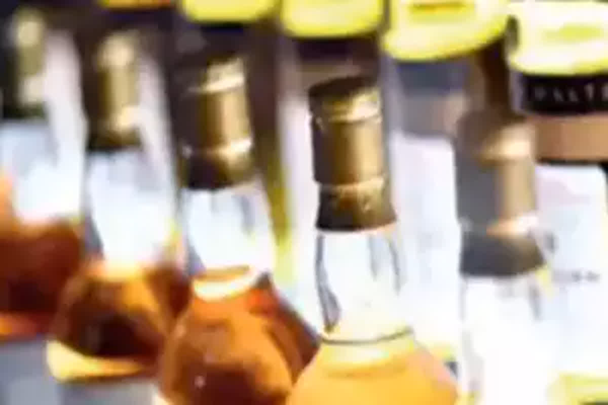 Liquor Sale on Diwali: राजधानीवासी दिवाली के दौरान पी गए 525 करोड़ की दारू, सिर्फ बोतल बेचकर सरकार को हुई 200 करोड़ से अधिक की आय