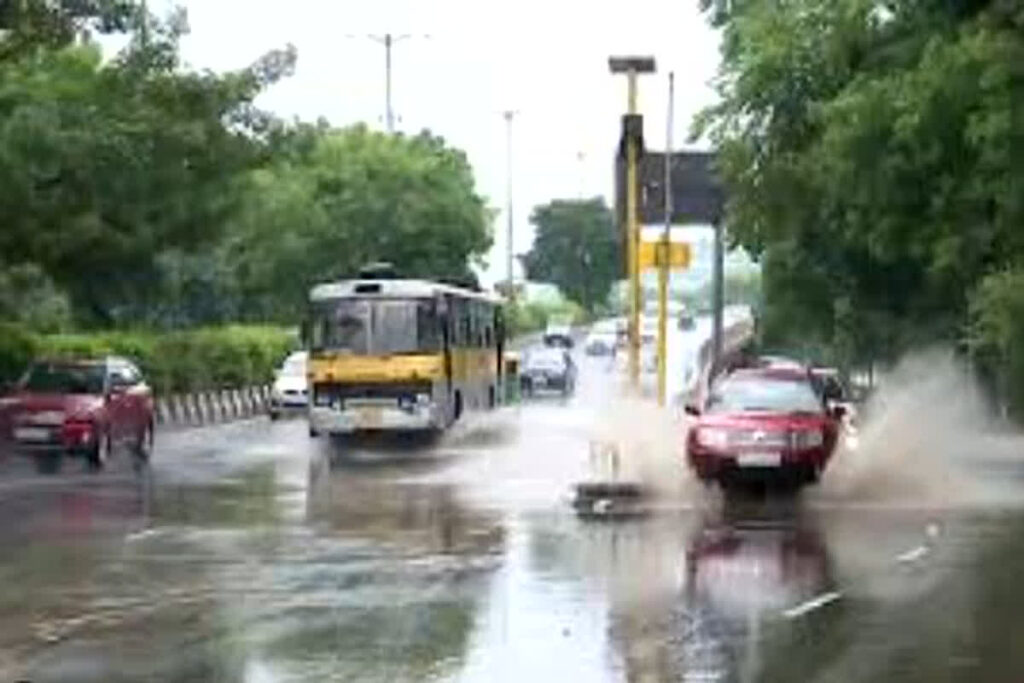 IMD Issues Heavy Rain Alert