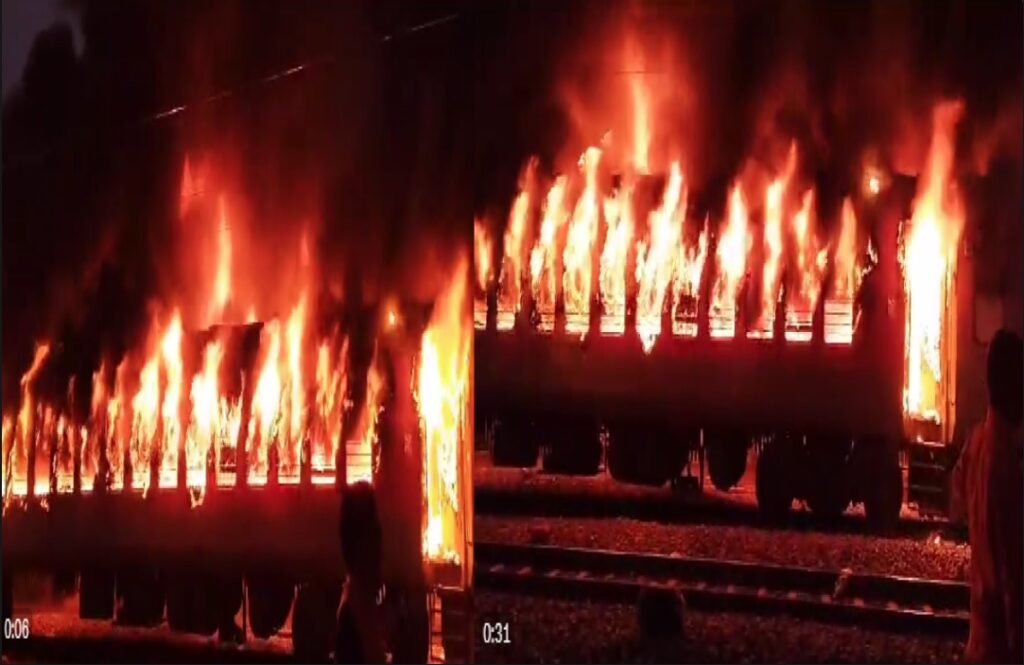 Fire breaks out in New Delhi-Darbhanga Express