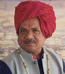 कांग्रेस: इंद्रशाह मंडावी, उम्र: 62, शिक्षा: एमए, करियर: 2018 में विधायक बने। अभी संसदीय सचिव है।