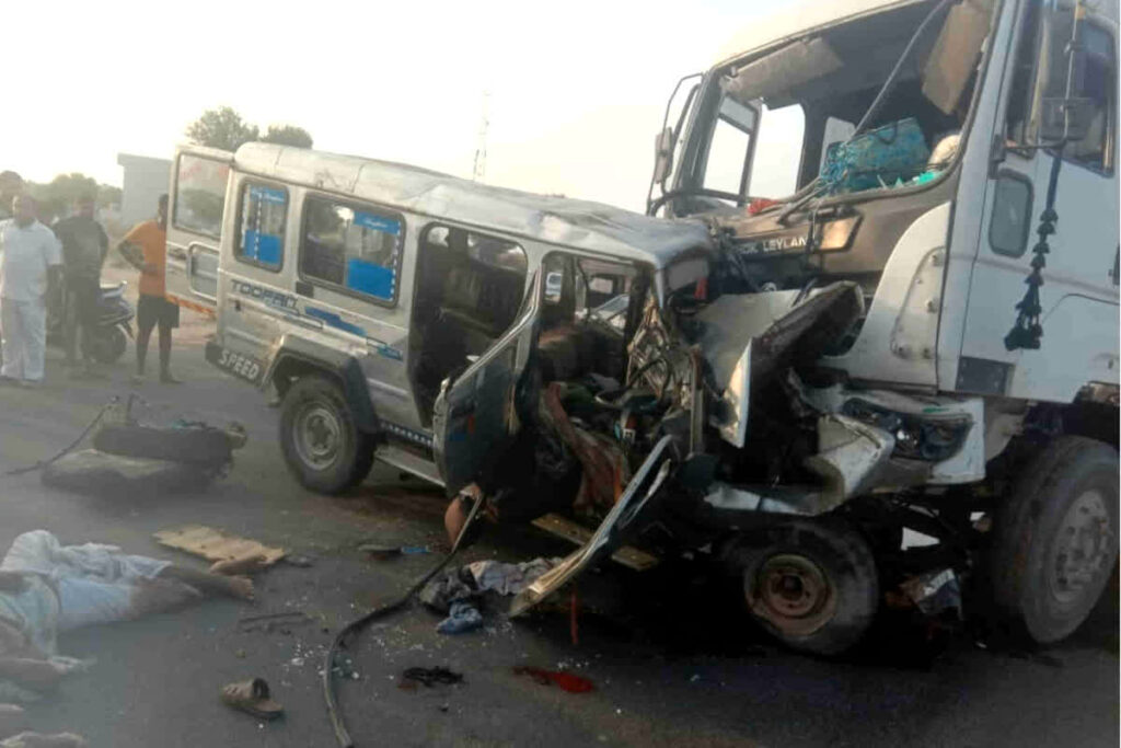 5 policemen died in Nagaur Road Accident