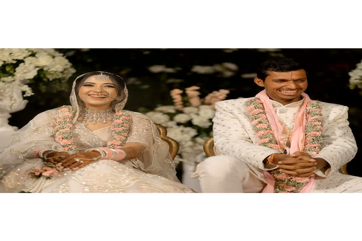 Navdeep Saini married Swati Asthana : इस भारतीय स्टार क्रिकेटर ने अपनी गर्लफ्रेंड से रचाई शादी, इंस्टाग्राम पर शेयर की खूबसूरत तस्वीरें