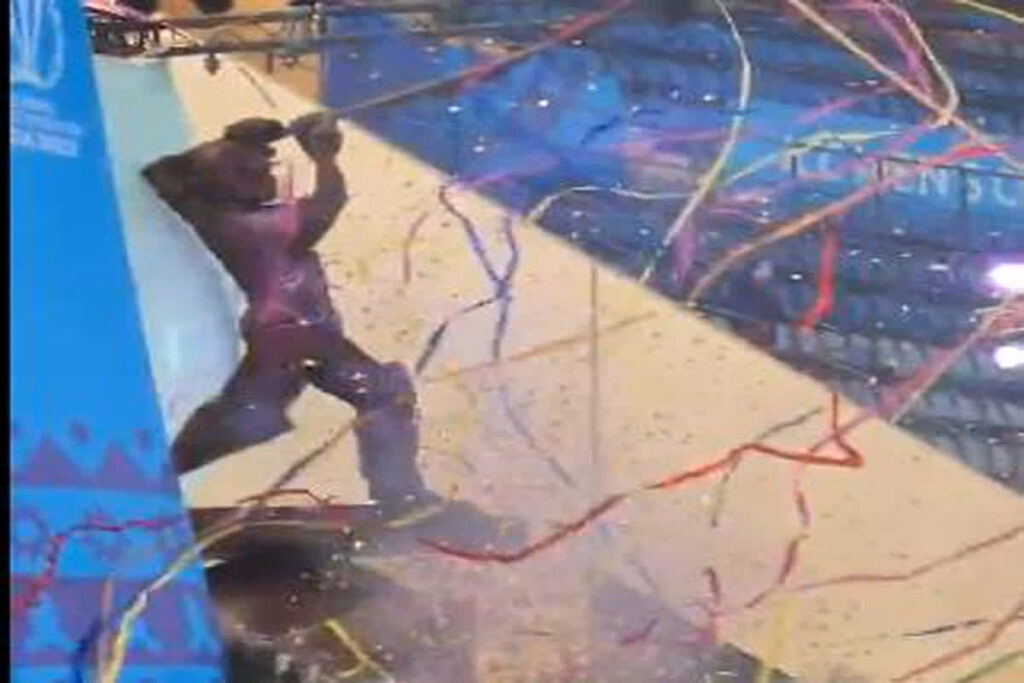 Sachin Tendulkar Statue