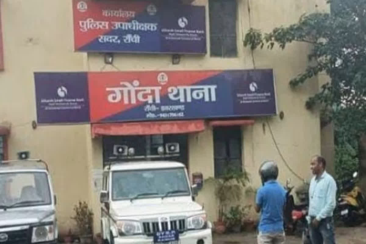 Satta Matka: थाने में ही चल रहा था सट्टे का खेल, लाखों रुपए के साथ धरे गए 6 आरोपियों में पुलिसकर्मी भी शामिल…