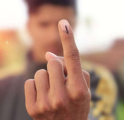 Sitapur Assembly Election: मंत्री अमरजीत भगत की विधानसभा सीतापुर में हो रही बंपर वोटिंग, 90 % मतदान होने की संभावना