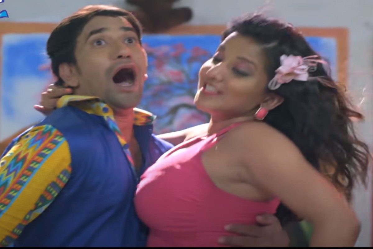 Bhojpuri Song :  मोनालिसा और आम्रपाली के साथ रोमांस करते नजर आए निरहुआ, चिपक-चिपक कर दिए ये सेक्सी सीन्स, एक बार जरूर देखें ये वीडियो