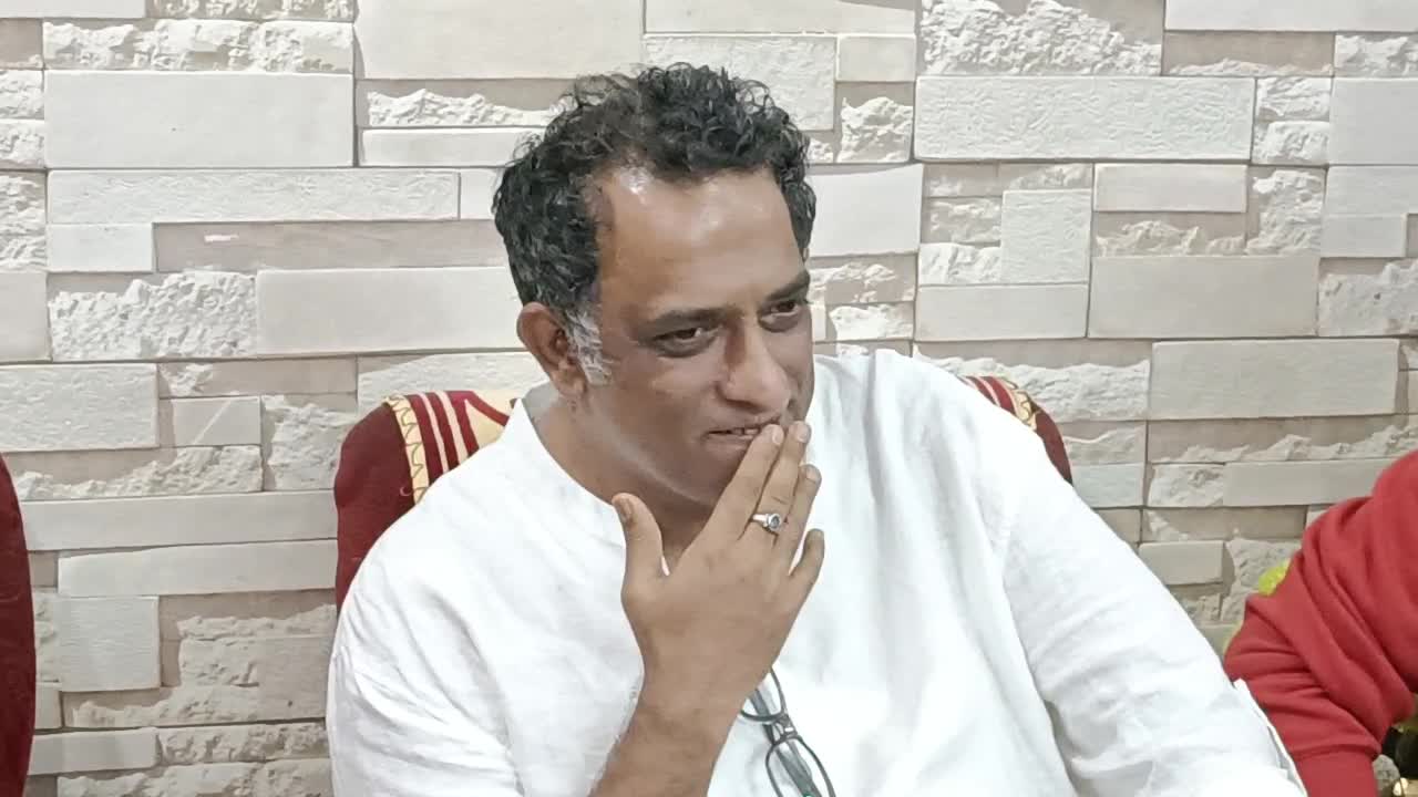 भिलाई पहुंचे मशहूर फिल्म निर्देशक अनुराग बसु, भूपेश सरकार की तारीफ में कही ये बात