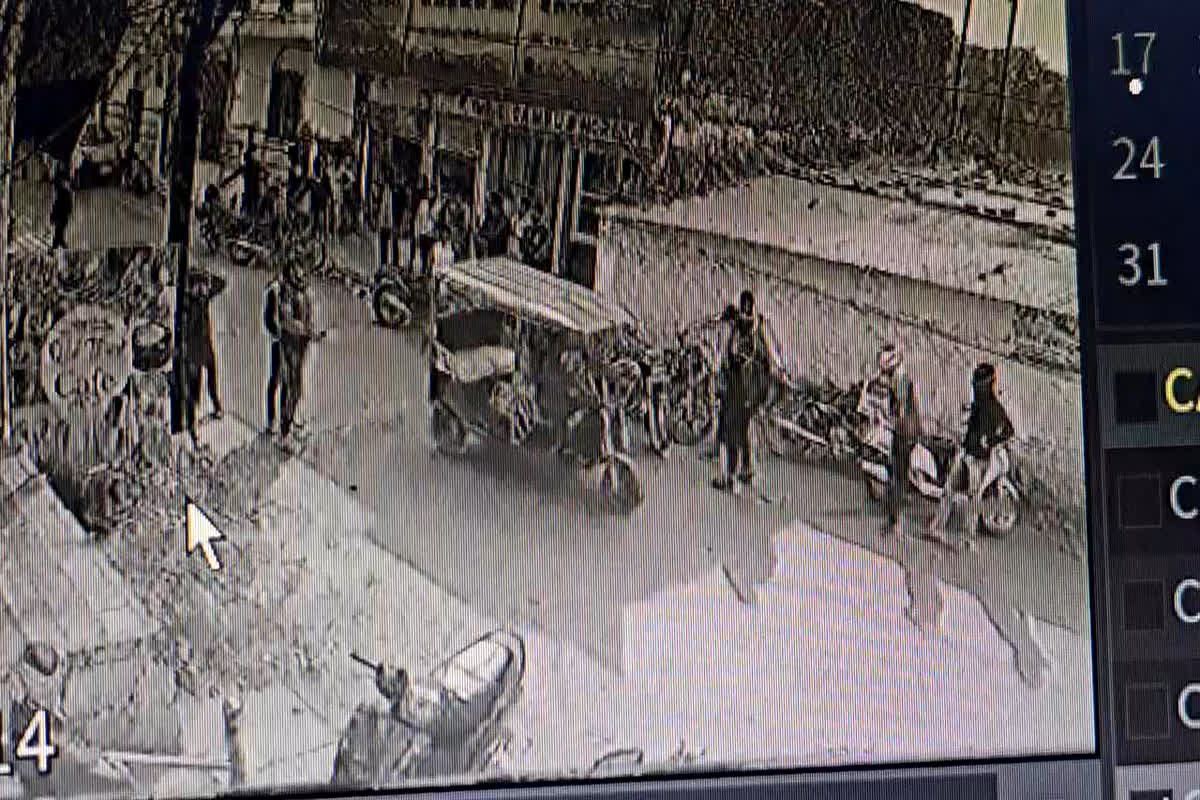 Morena Crime News: इश्कबाजी के चक्कर में युवक ने दिनदहाड़े की ताबड़तोड़ फायरिंग, वारदात से इलाके में फैली दहशत, वीडियो हुआ वायरल