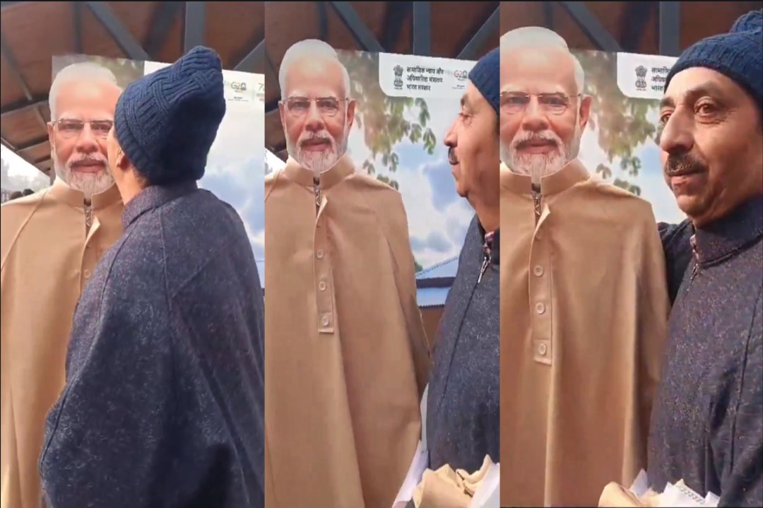 A Kashmiri Man kissed PM Modi: एक कश्मीरी युवक ने पीएम मोदी को किया Kiss! सोशल मीडिया पर तेजी से वायरल हो रहा वीडियो, देखें