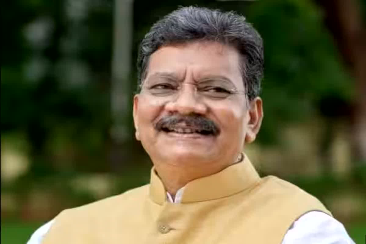 Charandas Mahant Statement : जनता के मुद्दों को लकेर सड़क से सदन तक लड़ाई लड़ेगी कांग्रेस, चरणदास महंत ने दिया बड़ा बयान