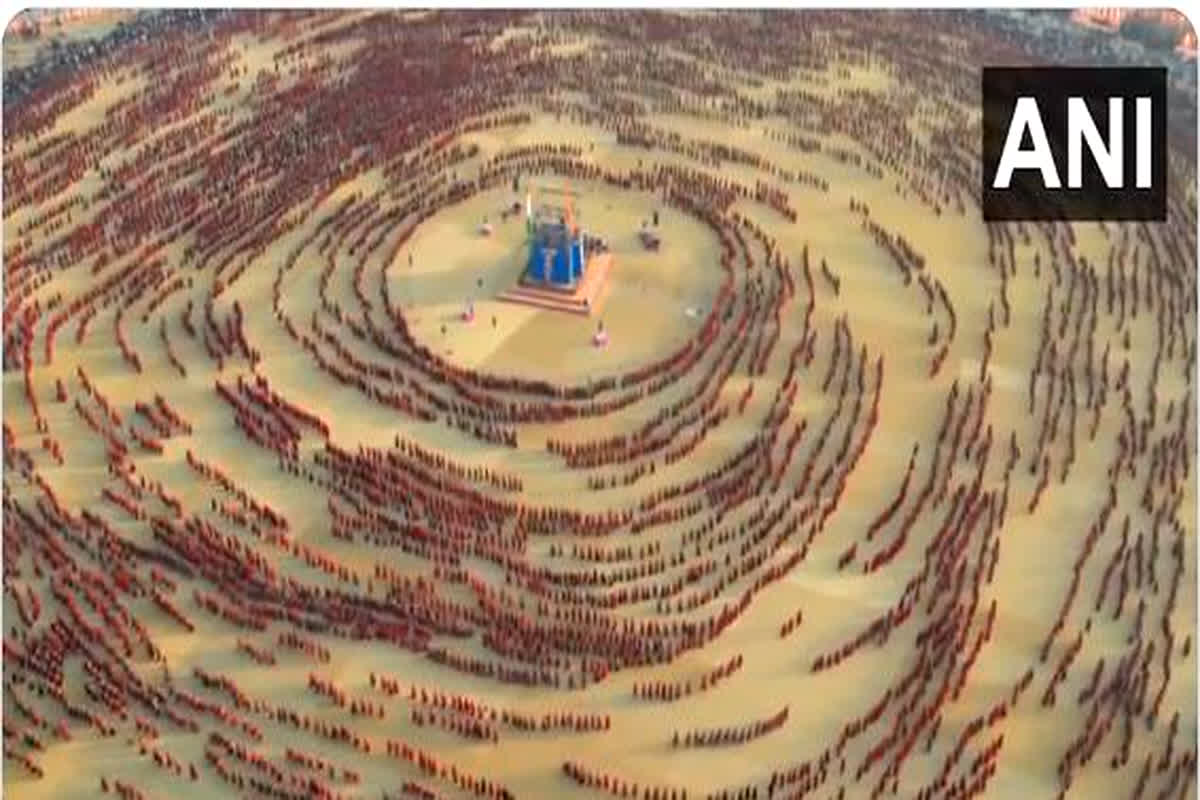 Maha Raas In Dwarka : अहीर समाज की 37 हजार महिलाओं ने एक साथ किया महारास, सोशल मीडिया पर वायरल हुआ वीडियो