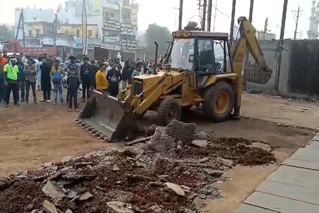 Bulldozer Action on Sunday Market