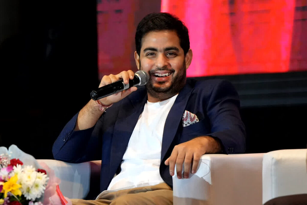 Akash Ambani In IIT Bombay