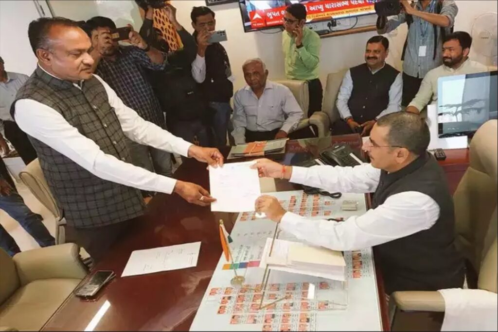 Gujarat MLA Bhupat Bhayani resigns from Aam Aadmi Party