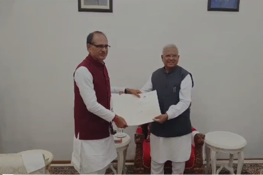 Shivraj Singh Chauhan resigns
