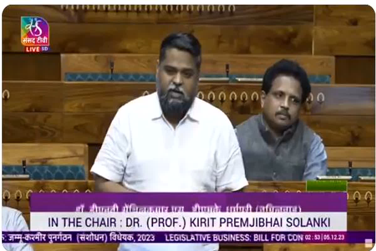 Loksabha : द्रमुक सांसद का विवादित बयान, हिंदी पट्टी के राज्यों को ‘गौमूत्र राज्य’ से किया संबोधित