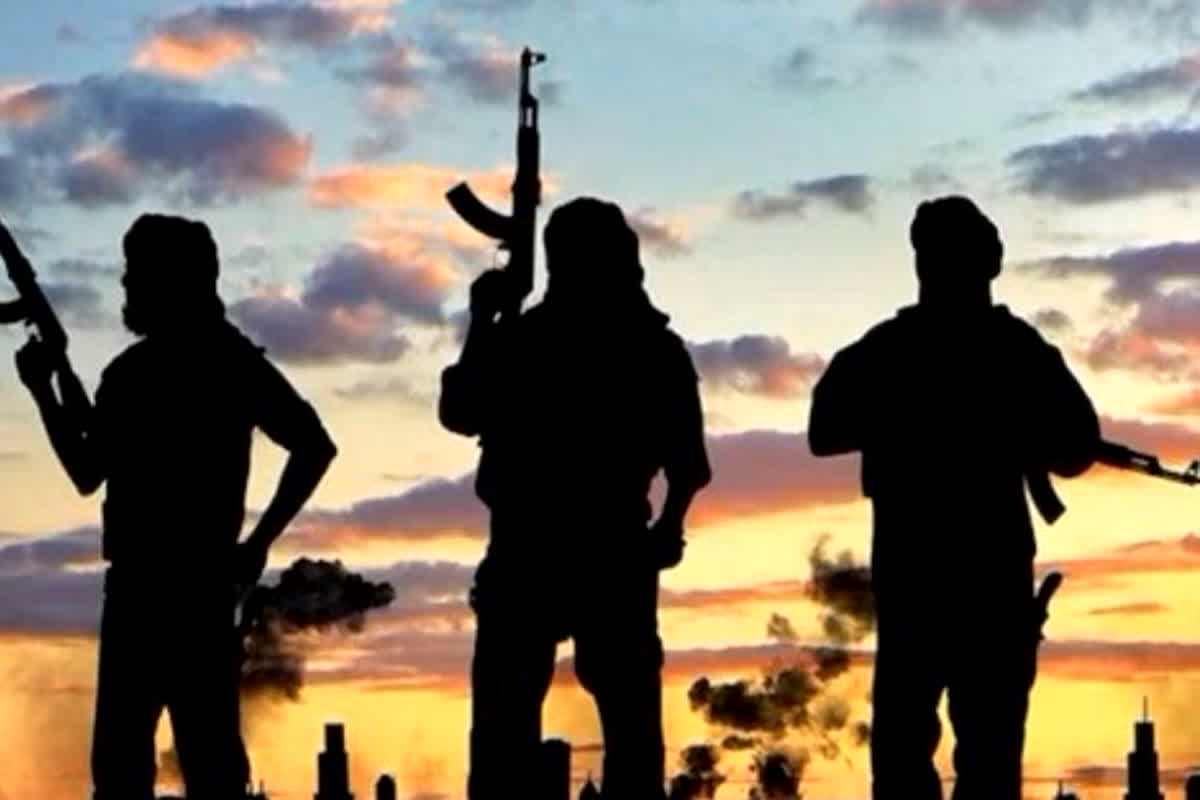 राम मंदिर की प्राण प्रतिष्ठा से पहले पुलिस को मिली बड़ी कामयाबी, आतंकी संगठन हिजबुल मुजाहिदीन के आतंकवादी को किया गिरफ्तार..