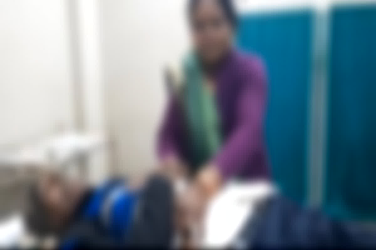 Jabalpur Crime News: प्यार चढ़ा परवान तो प्रेमी संग फरार हुई नाबालिग, इधर बेटी के प्रेम-प्रसंग का पता चलते ही पिता ने कर दिया ये कांड