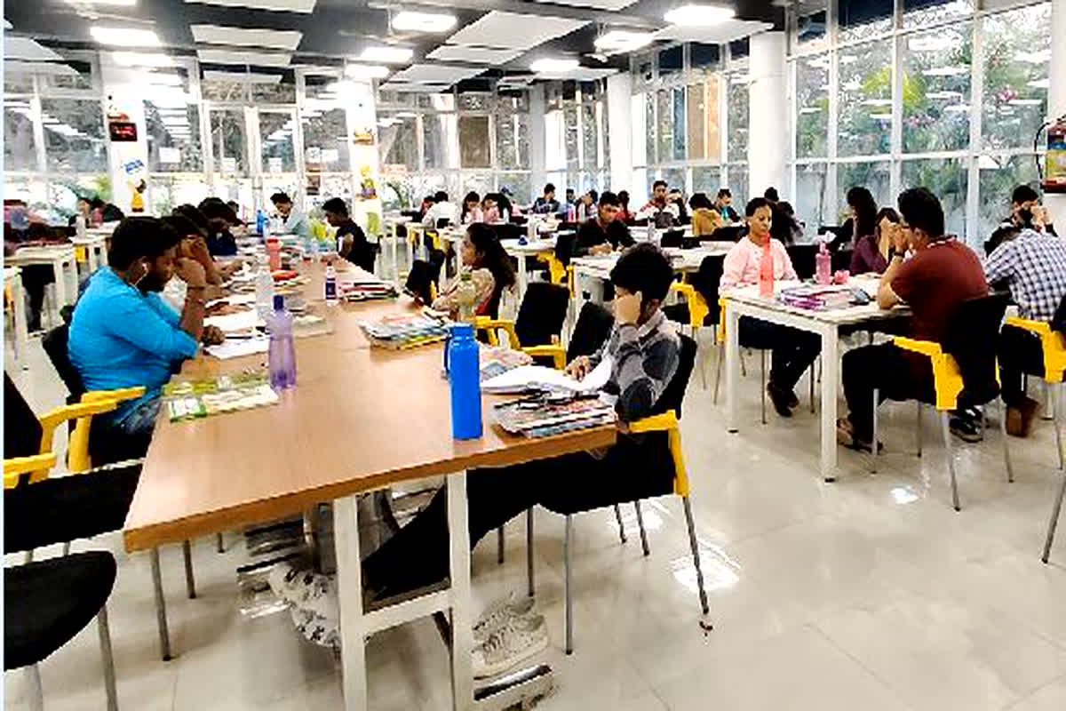 Lala Jagdalpuri Library: अश्लील साइट देखने में हो रहा ग्रंथालय की वाई-फाई का इस्तेमाल ! कलेक्टर ने उठाया सख्त कदम