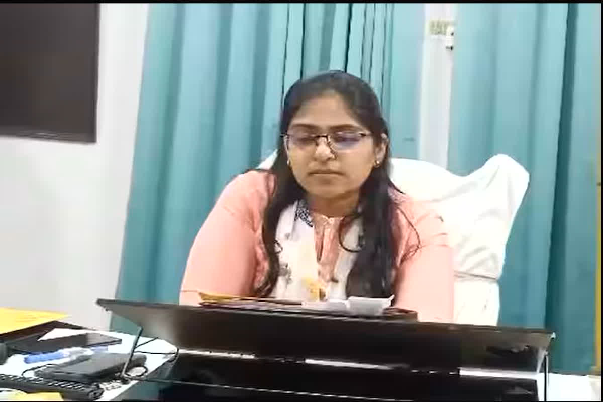 Jyoti Maurya News : ज्योति मौर्य पर गिरी गाज, भेजी गई लखनऊ मुख्यालय, इस मामले में लिया गया एक्शन