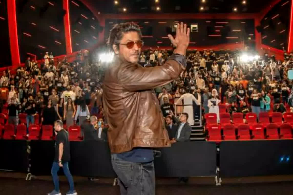 Dunki Movie Box Office Collection: ‘डंकी’ की सफलता के बाद मन्नत के बाहर इस खास अंदाज में फैंस से मिले ‘किंंग खान’