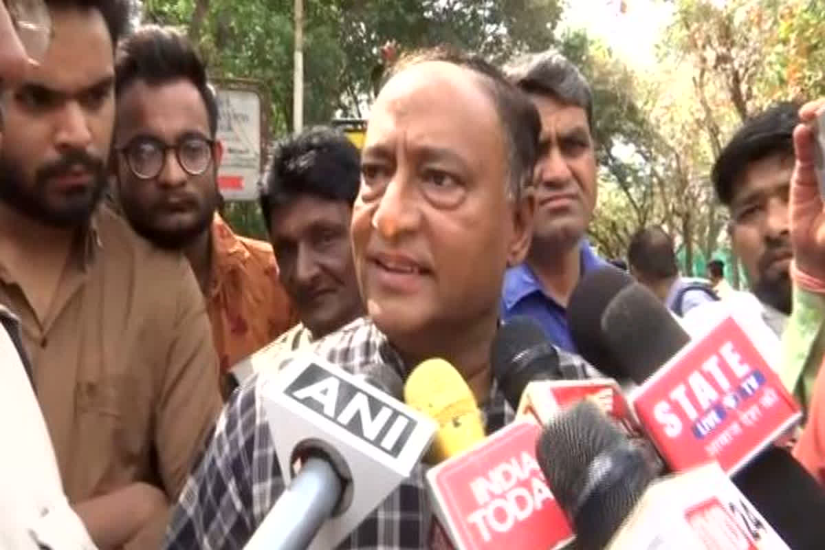 Laxman singh on rahul gandhi: राहुल गांधी साधारण सांसद हैं उन्हें बहुत ज्यादा तवज्जो नहीं देना चाहिए, दिग्विजय सिंह के भाई लक्ष्मण सिंह का बड़ा बयान