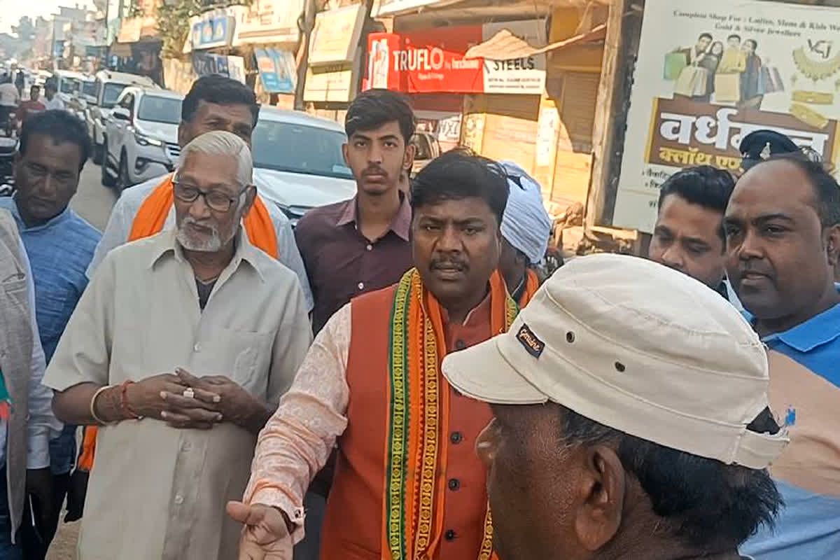 Narayanpur News: वार्डवासियों की समस्याओं से रूबरू हुए विधायक केदार कश्यप, समस्याएं सुनकर अधिकारियों को लगाई फटकार