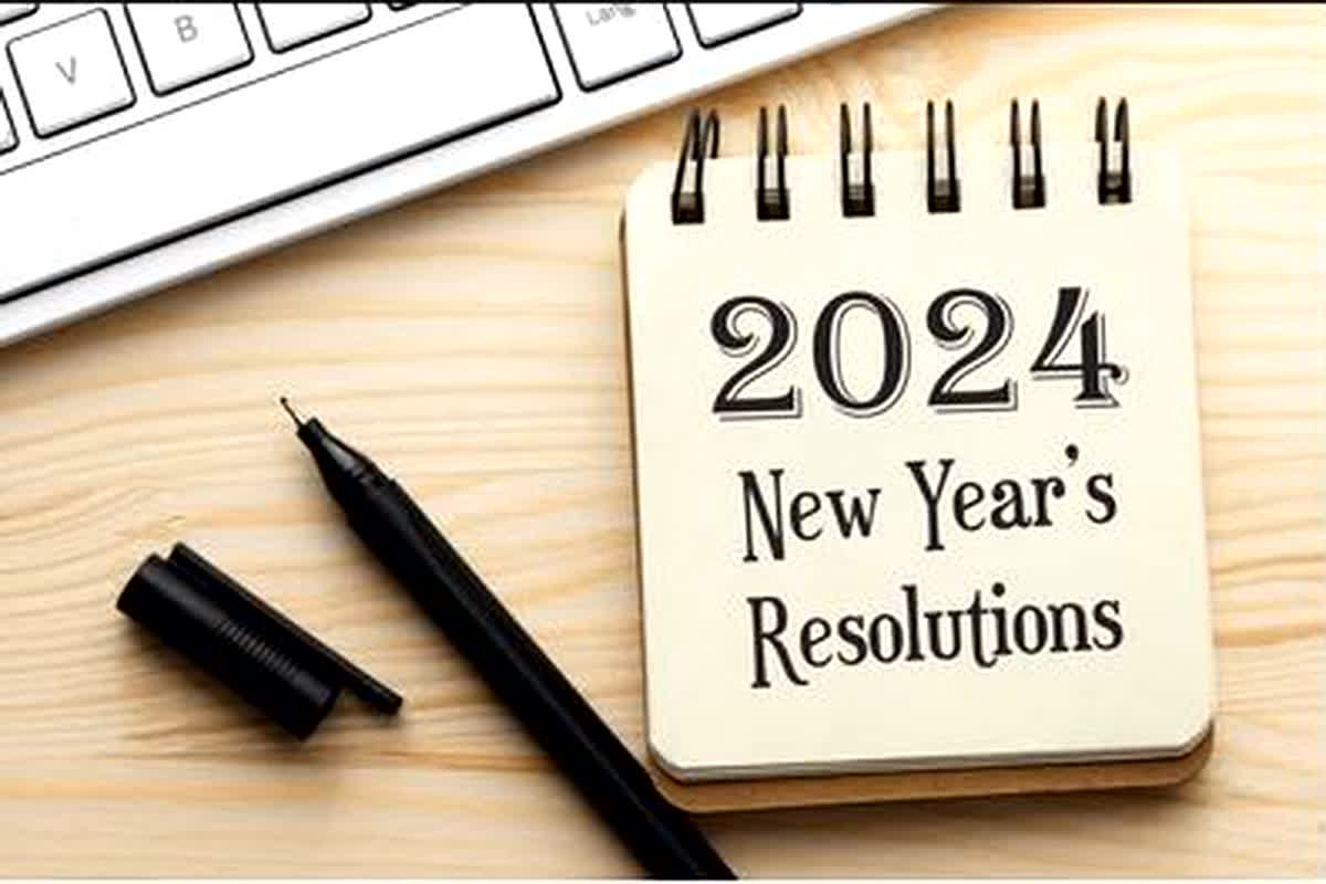 New Year Resolutions 2024: नए साल पर खुद से करें ये 3 वादे, संवर जाएगा जीवन