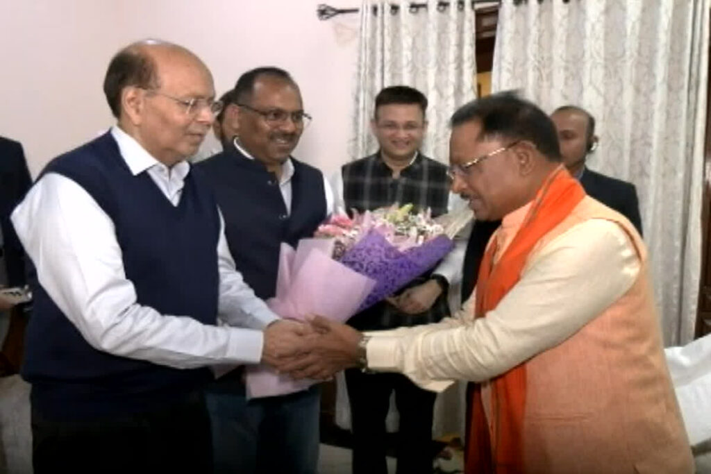 Goel Group Chairman Meets CM