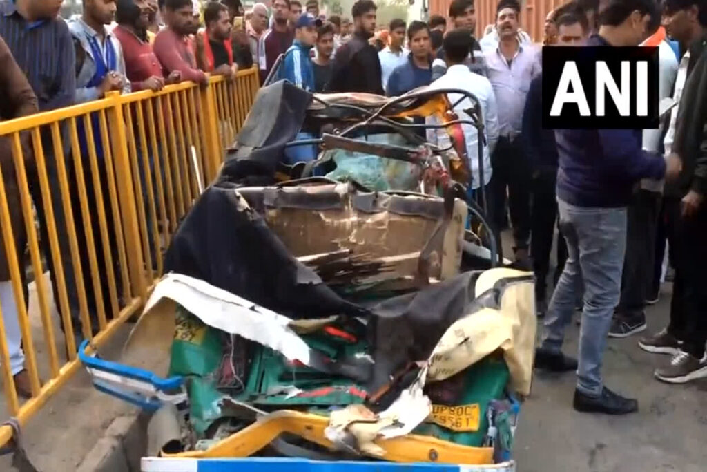 road accident in agra