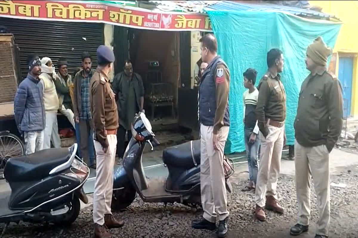 CM Dr. Mohan Yadav Order : सीएम डॉ मोहन यादव के आदेश के बाद हरकत में आया प्रशासन, खुले में मांस-मछली के विक्रय पर कसा शिकंजा