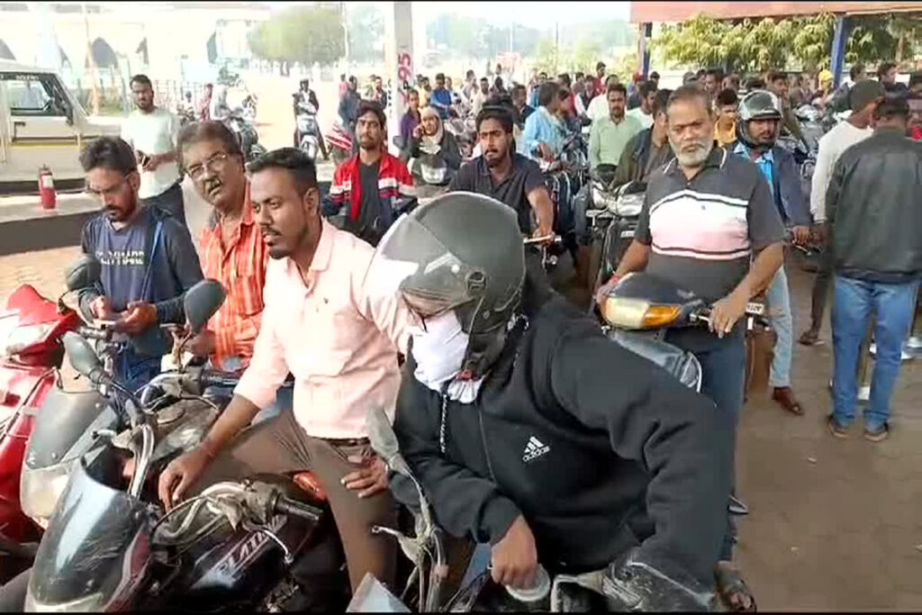 Bus-Truck Strike In Bhilai