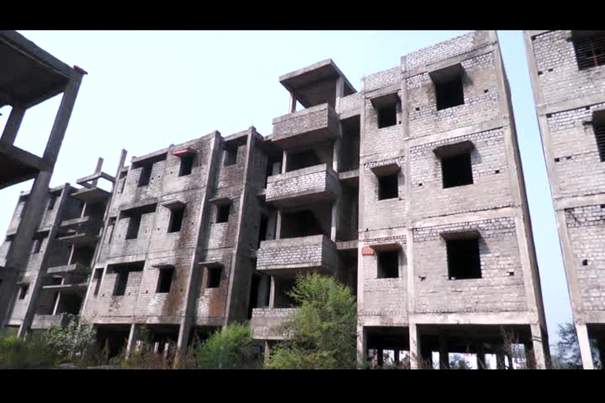 PM Awas Yojana: अब तक पूरे नहीं हुए पीएम आवास के मकानों के आबंटन की प्रक्रिया, मामले में बीजेपी ने कांग्रेस को दोषी ठहराते हुए लगाए ये आरोप