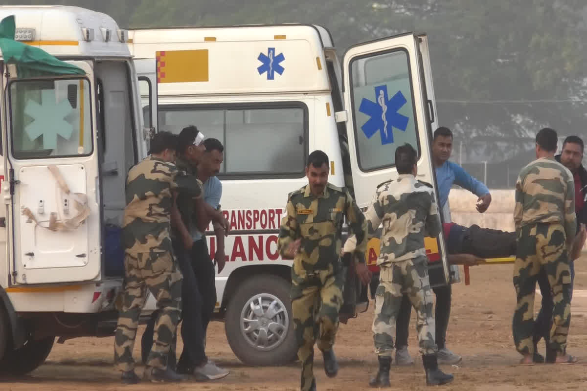 Narayanpur News: BSF के जवानों से भरी वाहन हुई दुर्घटनाग्रस्त, हादसे में 17 जवान घायल, 4 जवानों को आई गंभीर चोट