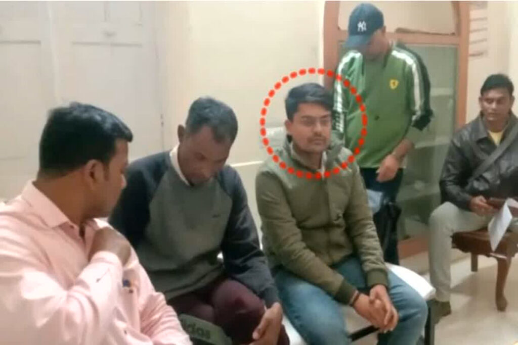 Seoni Patwari Arrested