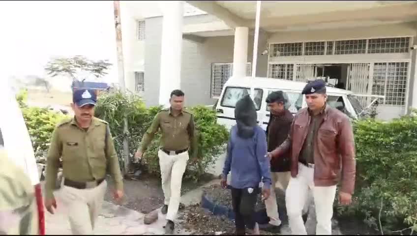 College Girl kidnaped: युवती को कॉलेज के सामने से उठाकर ले गए थे 7 दबंग युवक, पुलिस ने जंगल में इस हाल में पकड़ा