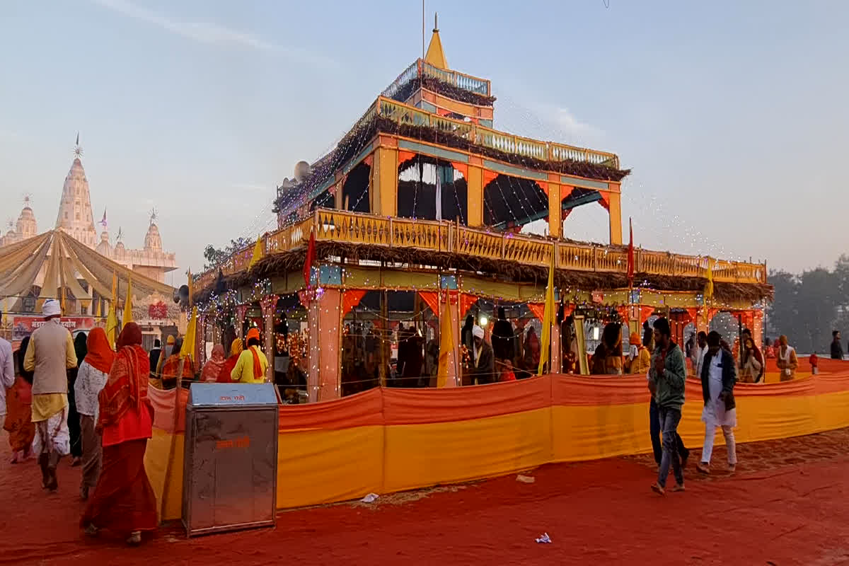 Ashok Nagar News: इस मंदिर में होगी राधा कृष्ण भगवान की युगल मूर्ति की प्राण प्रतिष्ठा, कराया जाएगा 21 कुंडीय यज्ञ