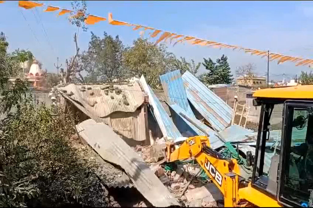 Bulldozer Action In Hoshangabad