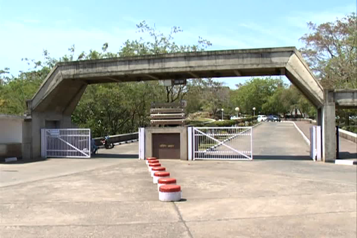 Jabalpur News: प्रदेश में 10 से 15 फीसदी घट सकते हैं बिजली के दाम, बिजली कंपनियों की मांग के खिलाफ दायर आपत्ती पर हुई सुनवाई