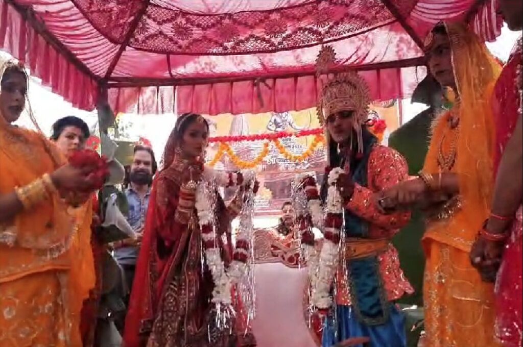 Kinnar Arranged Marriage of Poor Girl