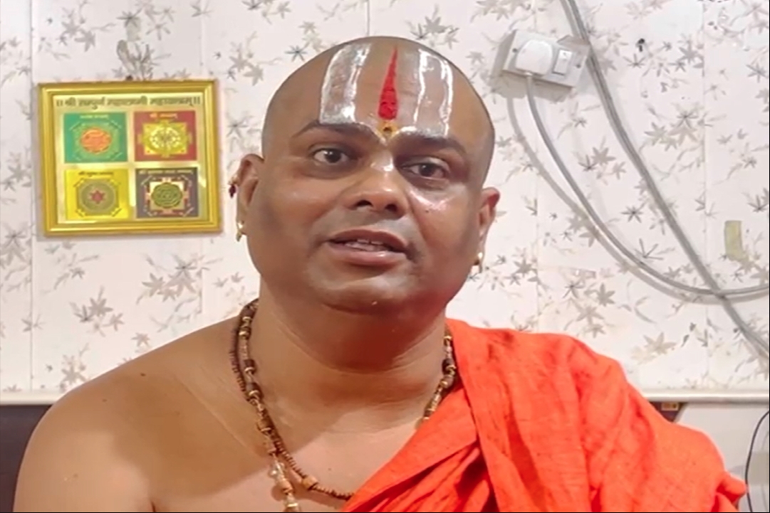 Threatening Letter : ‘अयोध्या जाना पड़ेगा महंगा’..! जगद्गुरु माउली सरकार को मिला धमकी भरा खत, लिखी ये सारी बातें..