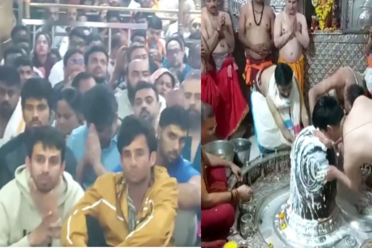 Team India In Mahakal: सीरीज जीतते ही महाकाल के दरबार पहुंचे भारतीय टीम के युवा खिलाड़ी.. भस्म आरती में हुए शामिल