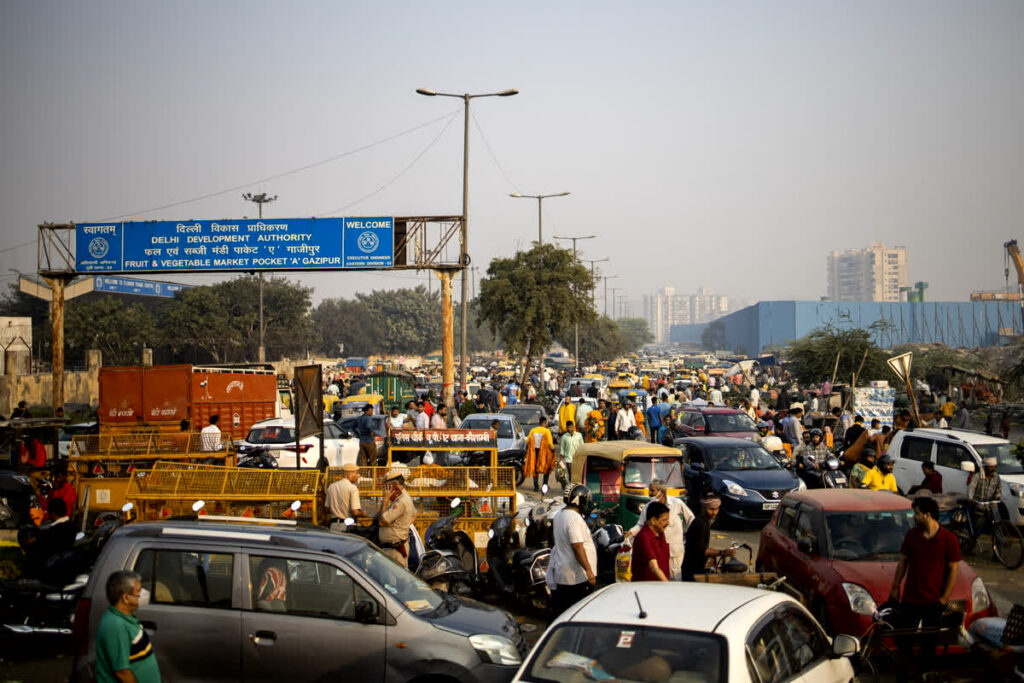 Ban on 5 lakh old cars in Delhi