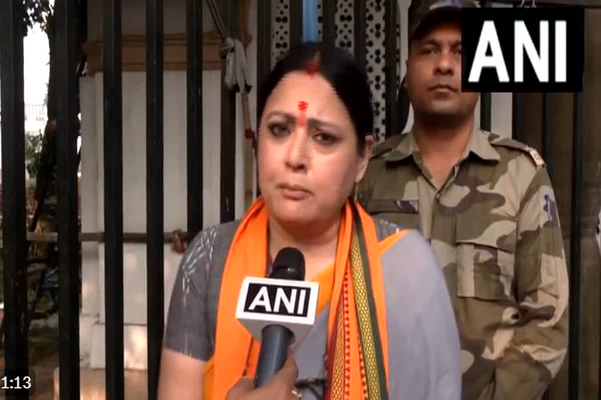 ‘कांग्रेस ने सारे भारत में चोरी की और ममता बनर्जी ने….’, भाजपा विधायक ने कांग्रेस सांसद अधीर रंजन चौधरी पर किया पलटवार